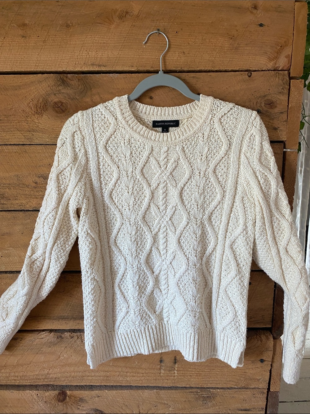 Banana Republic Off-White Cable Knit Crewneck Sweater